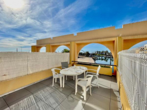 Studio cabine avec terrasse spacieuse et parking à Sète - FR-1-338-147